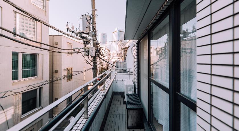 東京 Showa Bloom Shinjuku 3 3つ星 宿泊施設 外観
