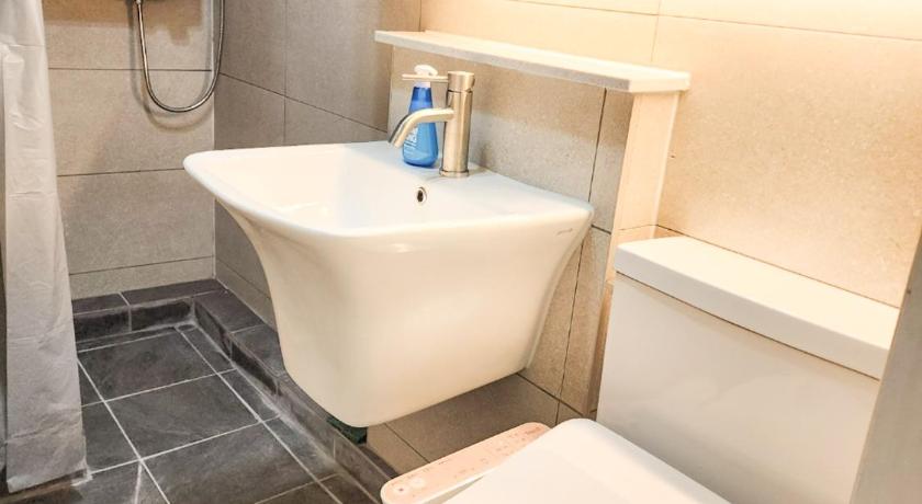 서울 Cozy Stay Sillim 숙소 외관