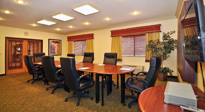 Best Western Plus Eagleridge Inn and Suites