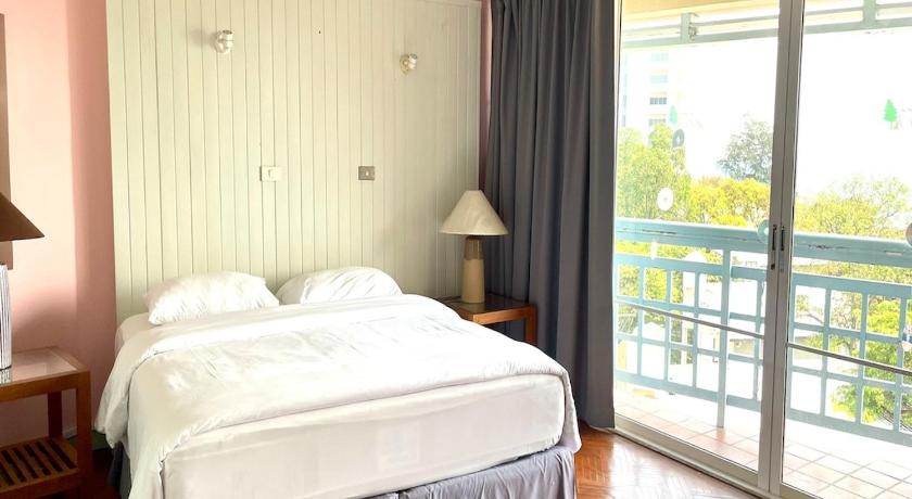 Image of Executive Suite 0