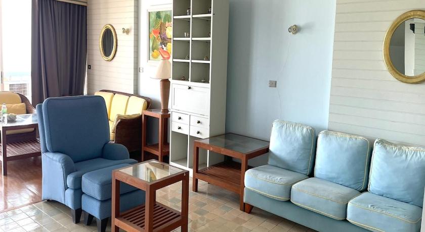 Image of Executive Suite 4