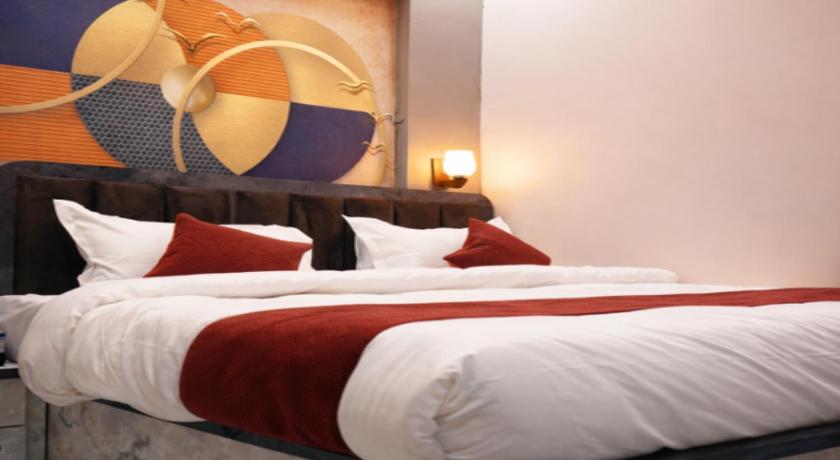 Royal Milestone Resort & Hotel - image 2