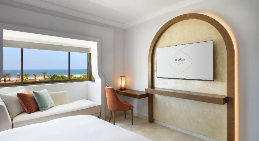 Image of Deluxe Room with 1 King-Size Bed and Ocean View 1