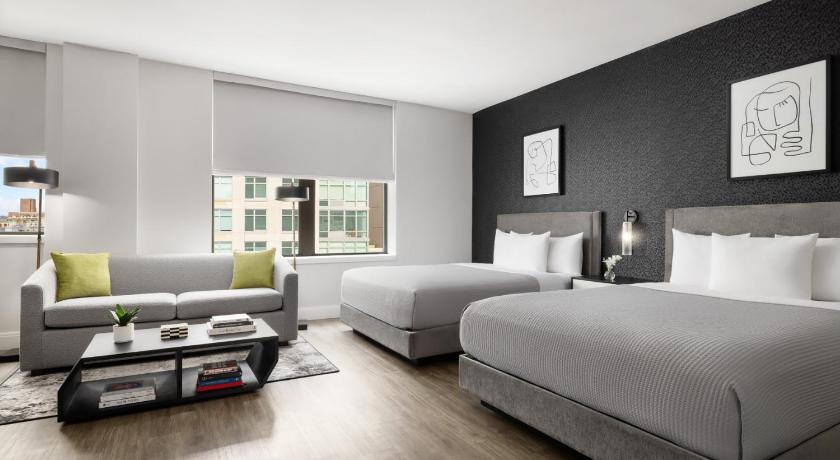 Фото: Junior Suite Two Queens 4