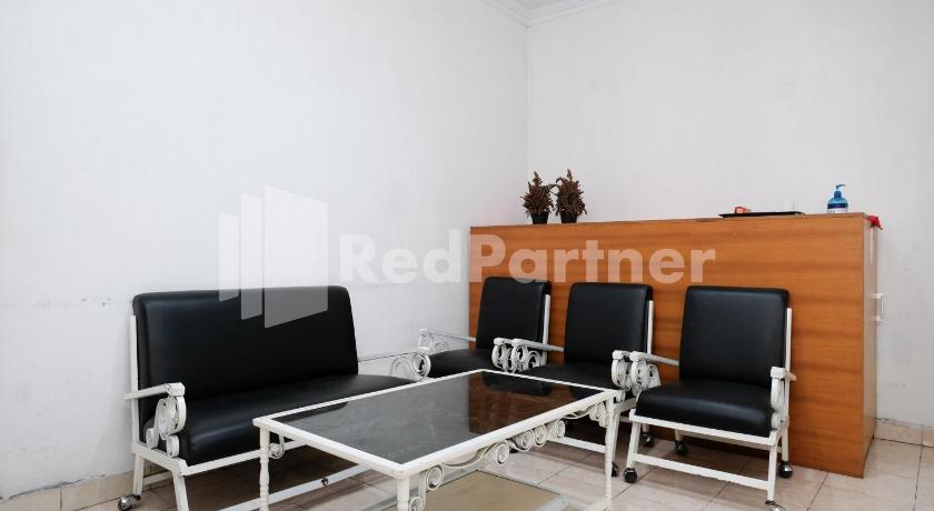 OYO 3707 Halona Guesthouse - image 15