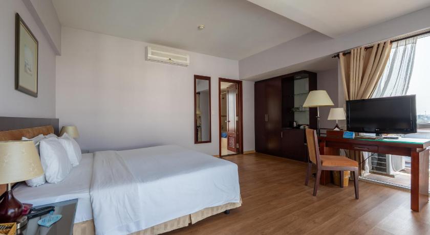 Image of Double Room with Pool View 8