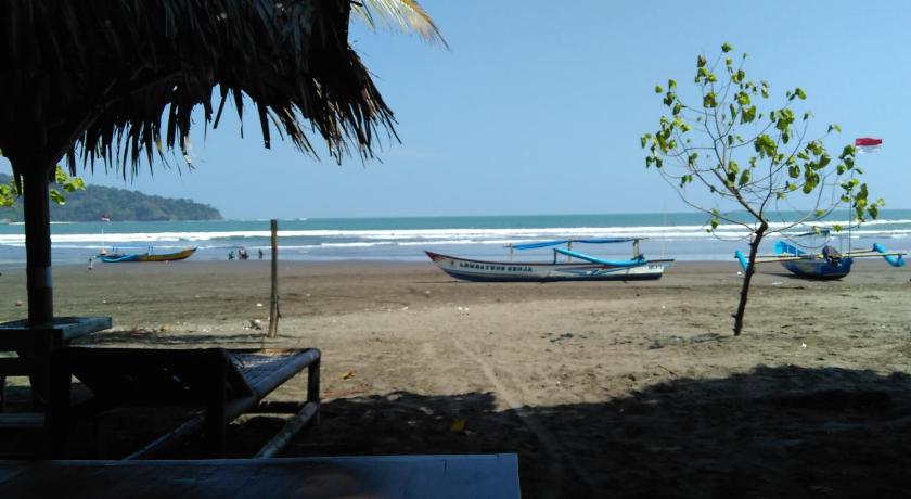 Mini Tiga Homestay photo