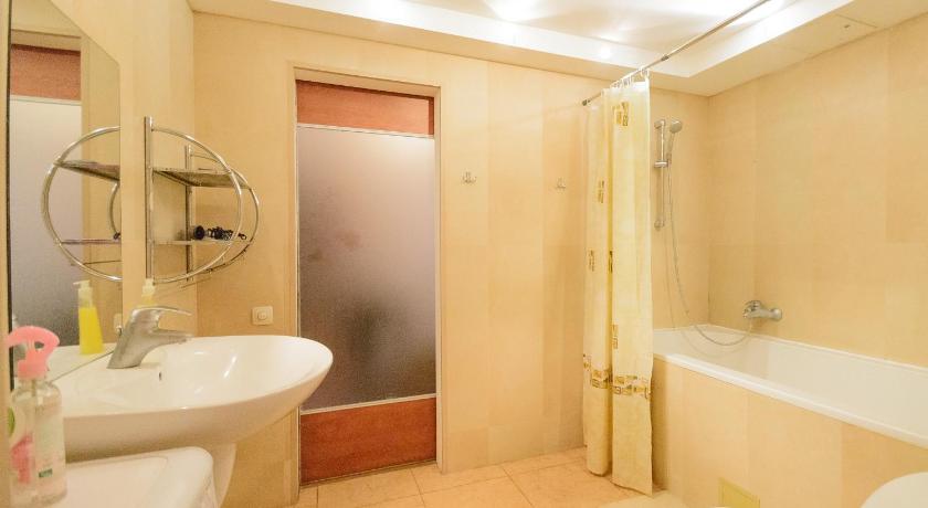 Затишна квартира біля Маидану Незалежності photo