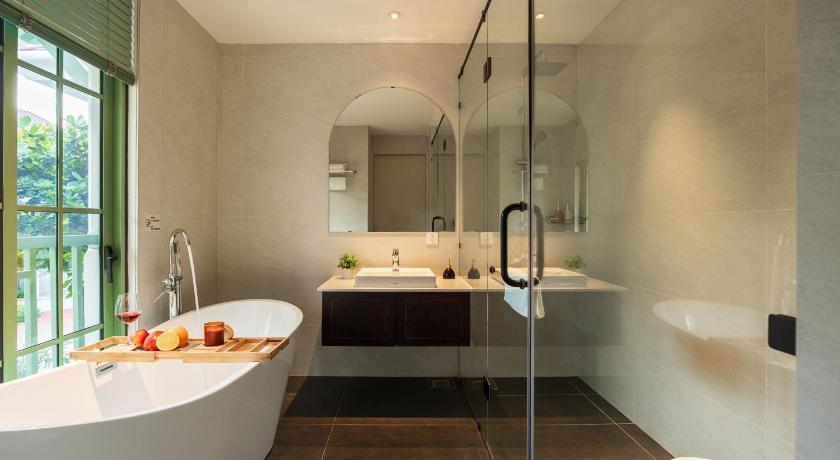 Biệt Thự Có Hồ Bơi Riêng (Villa with Private Pool)