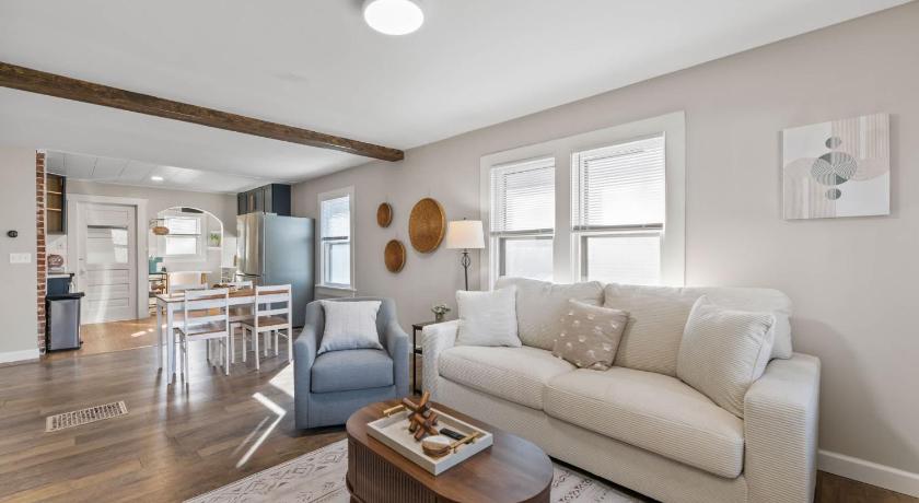 위치토 (KS) Charming 2 bed 1 bath home near College Hill 4성급 숙소 객실