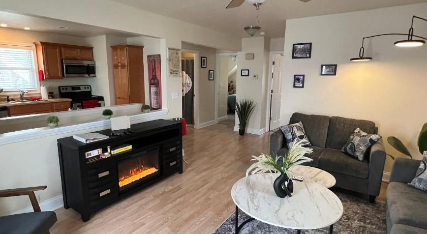 锡达堡 (WI) Sexy Suite 4星级 住宿 泳池