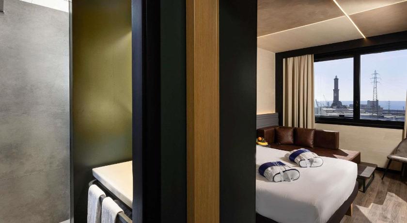 Superior Room with one double bed and a sofa be d fotója 1