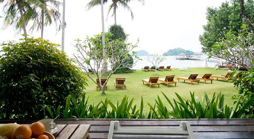 รูปของวิลลา ติดชายหาด (Beachfront Villa) 6