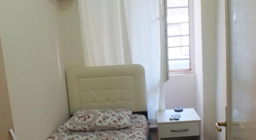 Image of Single Room with Shared Bathroom 6