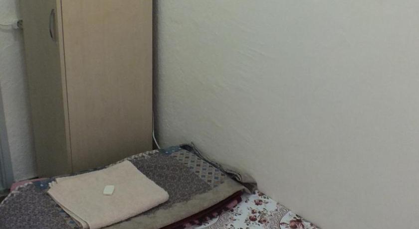 Image of Single Room with Shared Bathroom 8