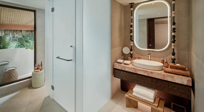 Image of 2 Single Beds, Forest Room 2