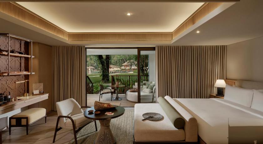 Image of 1 King Bed, Forest Suite 1