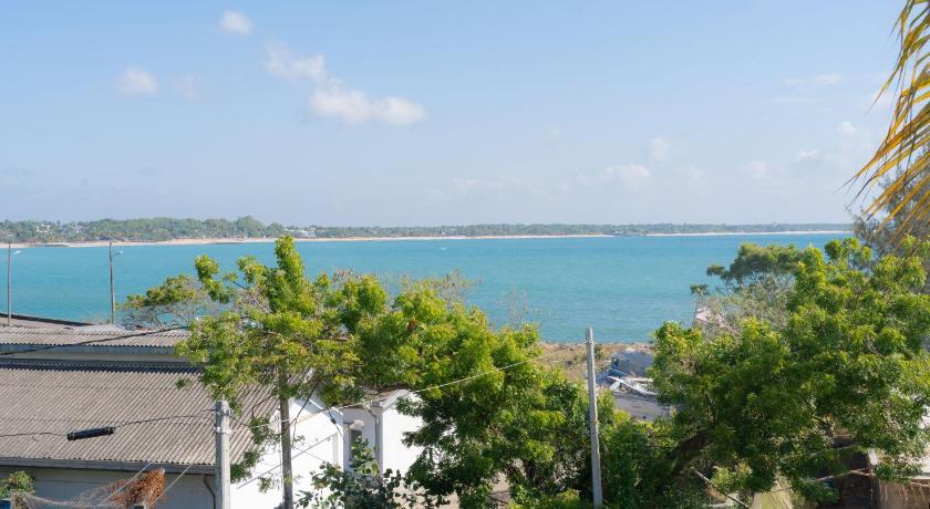 Tangalle Rest House - image 15