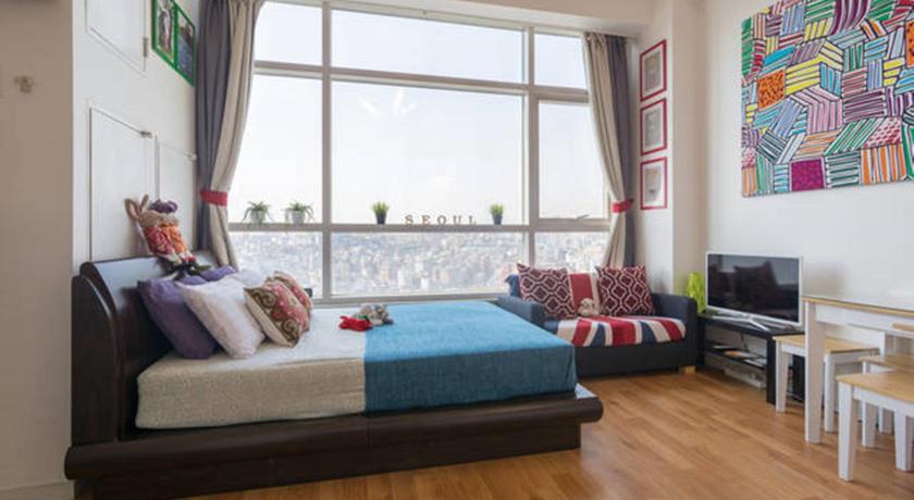 Image of Triple Room with Private Bathroom 0