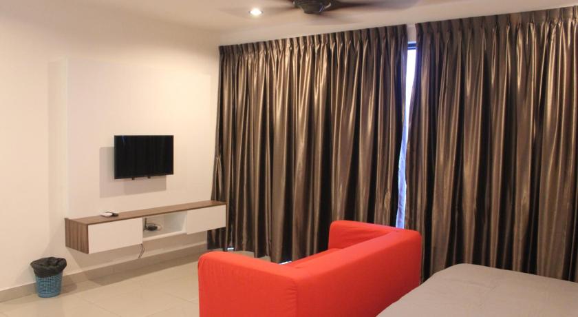 Image of Deluxe Queen Studio 14