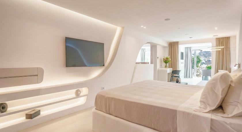 Image of Suite with Pool 1