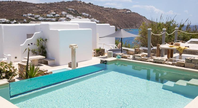 Image of Suite with Pool 12