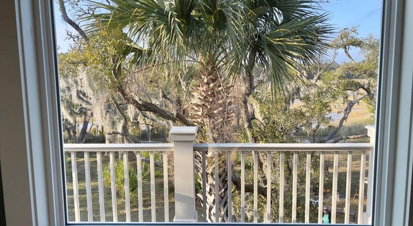 Edisto Island Marshfront Villa In The Trees - Near Beach & Bay 4-Star Accommodation room