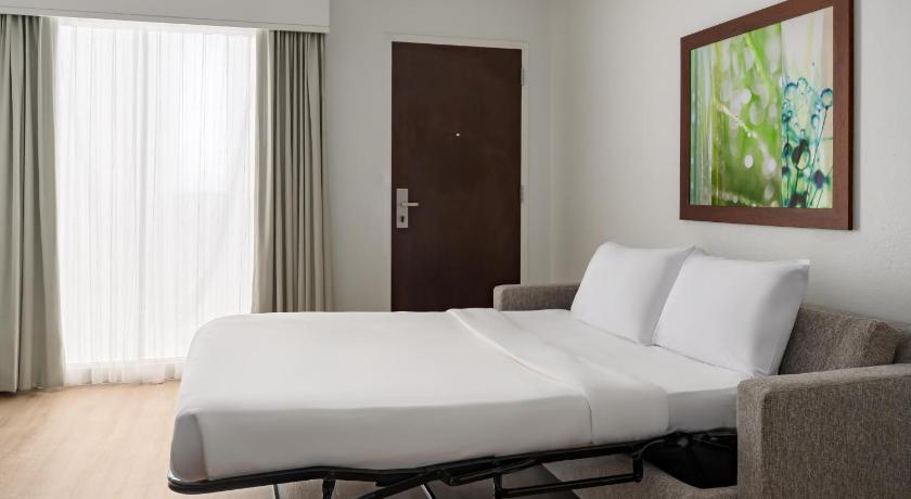 Image of King Suite with Balcony 4