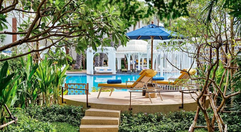 Image of 1 King Private Garden Suite 12