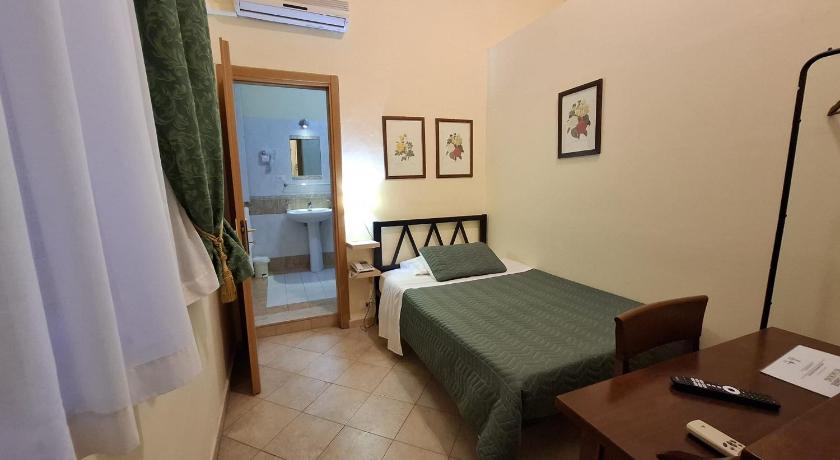 Image of Single Room 1