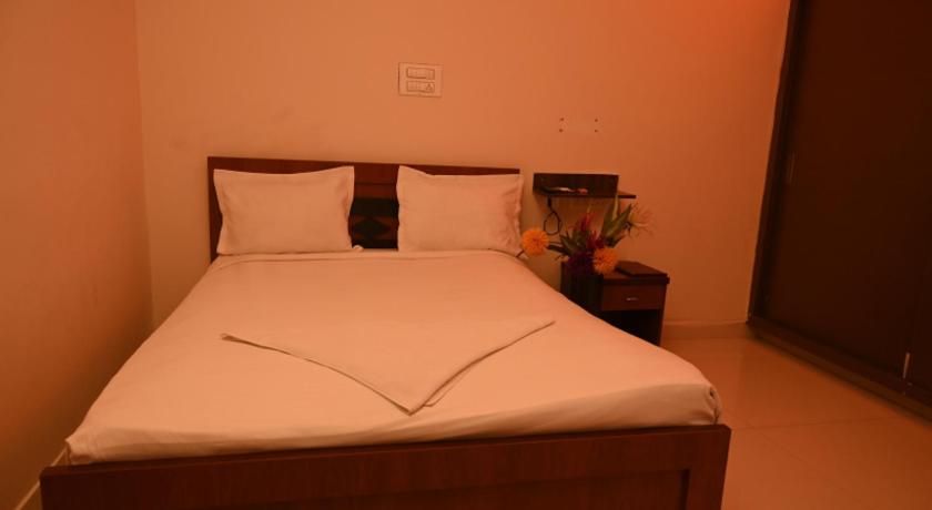 Urban Nest Luxury Suites - image 2