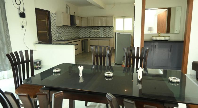 Urban Nest Luxury Suites - image 4