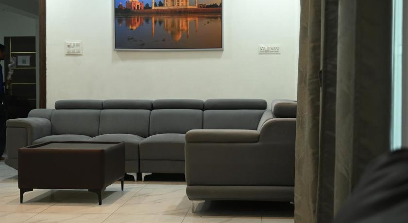Urban Nest Luxury Suites - image 9