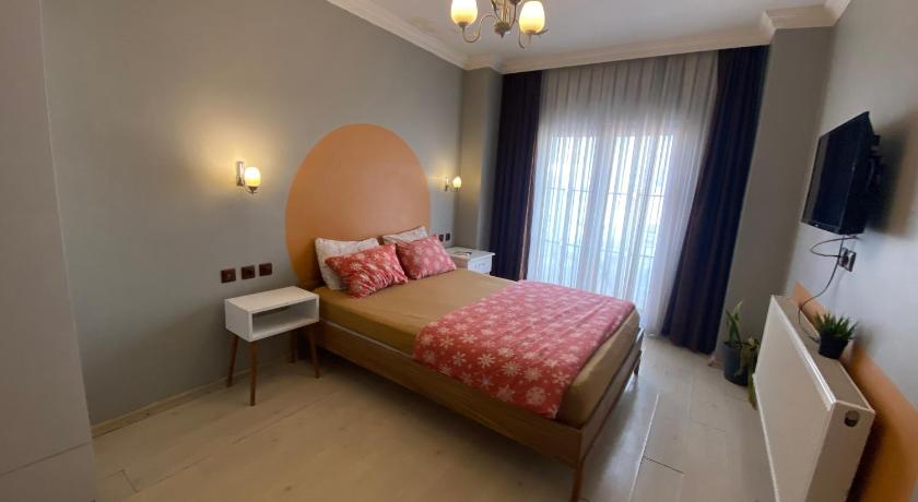 Omar Suite 360 - image 10