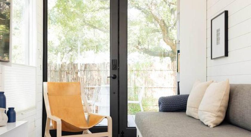 Fredericksburg Unit 5 Grace 4-Star Accommodation suite