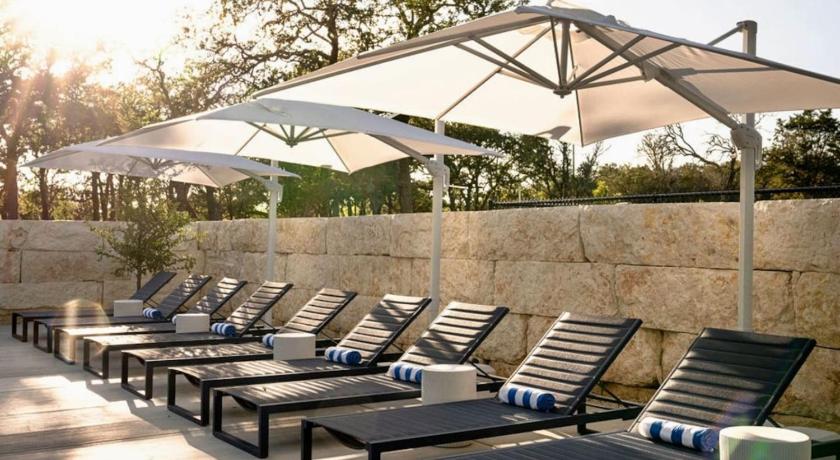 Fredericksburg Unit 5 Grace 4-Star Accommodation pool