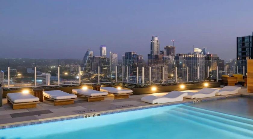 오스틴 (TX) Austin Texas Heated Rooftop Pool by Barcle 5성급 숙소 레스토랑