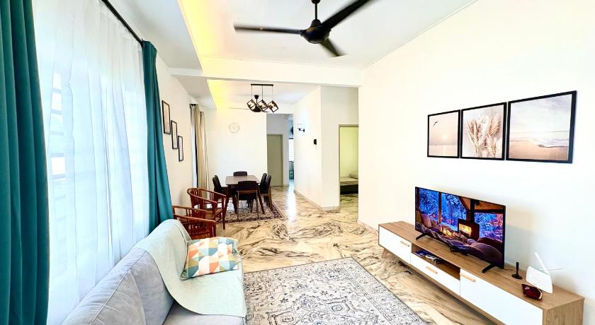 Tampilan Puncak Alam 3R2B WIFI Corner Lot Casa Perdana Homestay