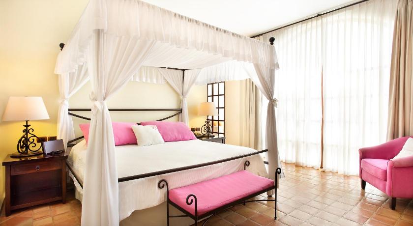 Image of Deluxe Room 0