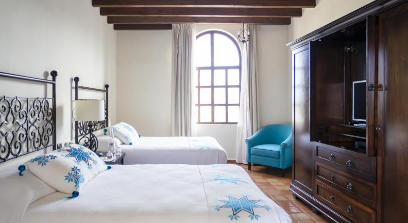 Image of Deluxe Room 11