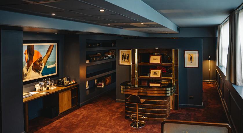 Image of Superior Suite 9