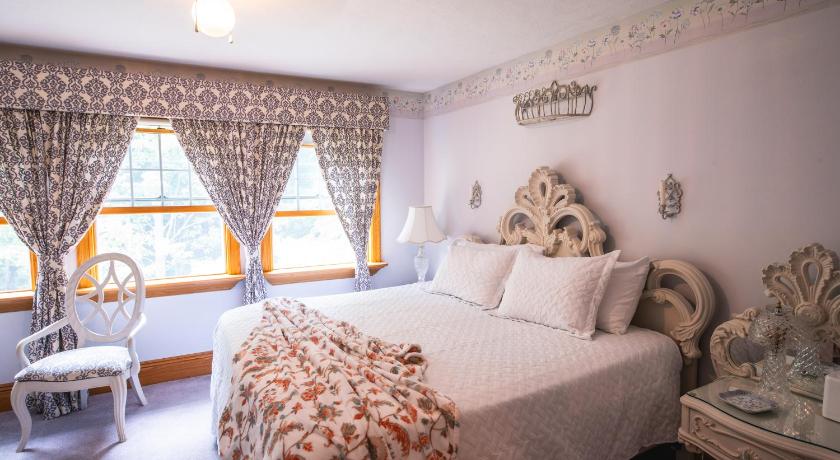 코니어트 (OH) The Inn at Woodsong Acres 3성급 숙소 수영장