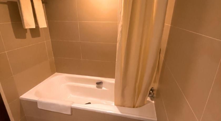 Image of Executive Suite 7
