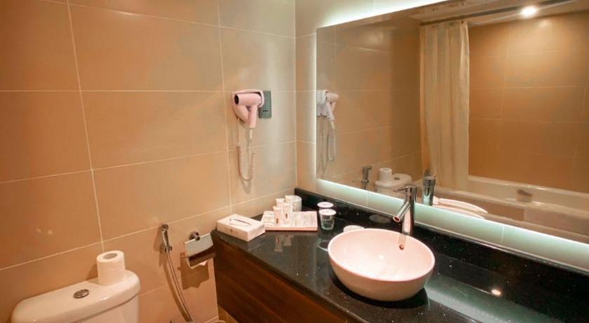 Image of Executive Suite 6