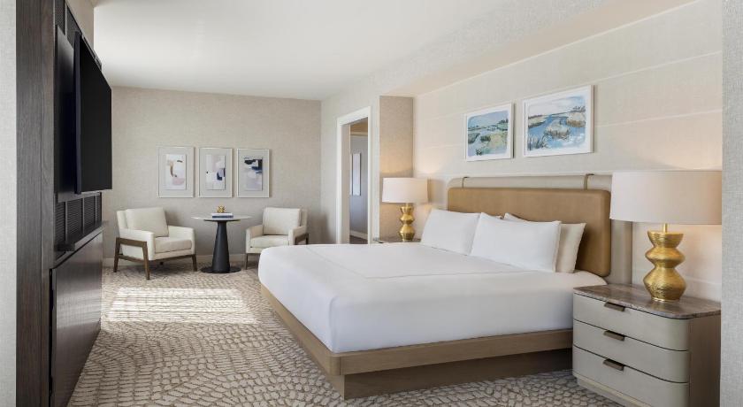 Image of One Bedroom Suite - Non-Smoking 3