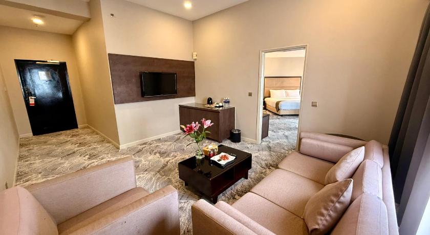รูปของห้องสวีทเอ็กเซ็กคิวทีฟ พร้อมเตียงคิงไซส์ 1 เตียง (Executive Suite with One King Bed) 7