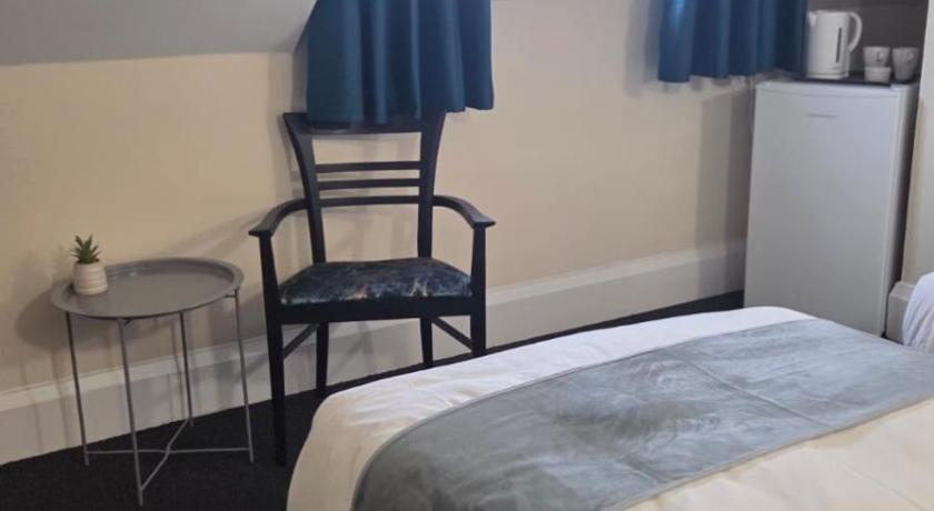 Image of Twin Room 7