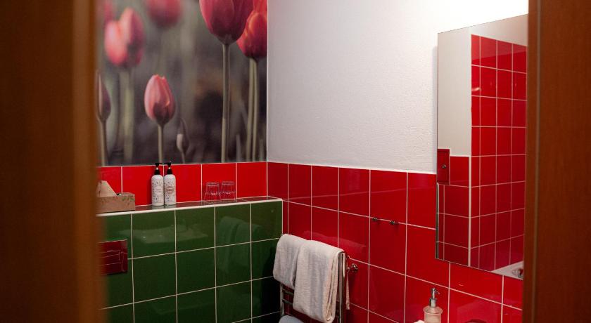 Image of Small Double Room 2