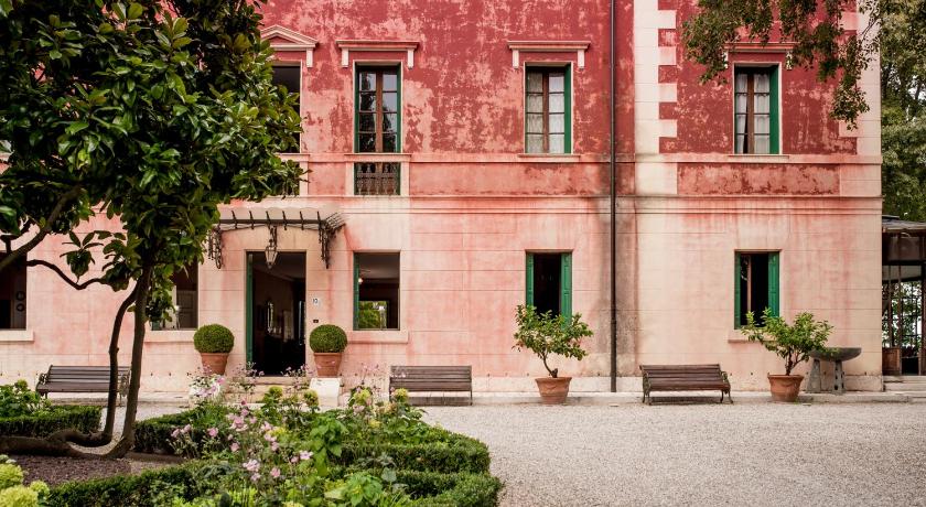 Villa Dei Cipressi Wine Resort