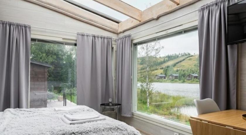 Private Lakeside Suite with Sauna